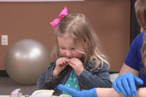 ABC Pediatric Therapy Girl fine tunning eating motor skills