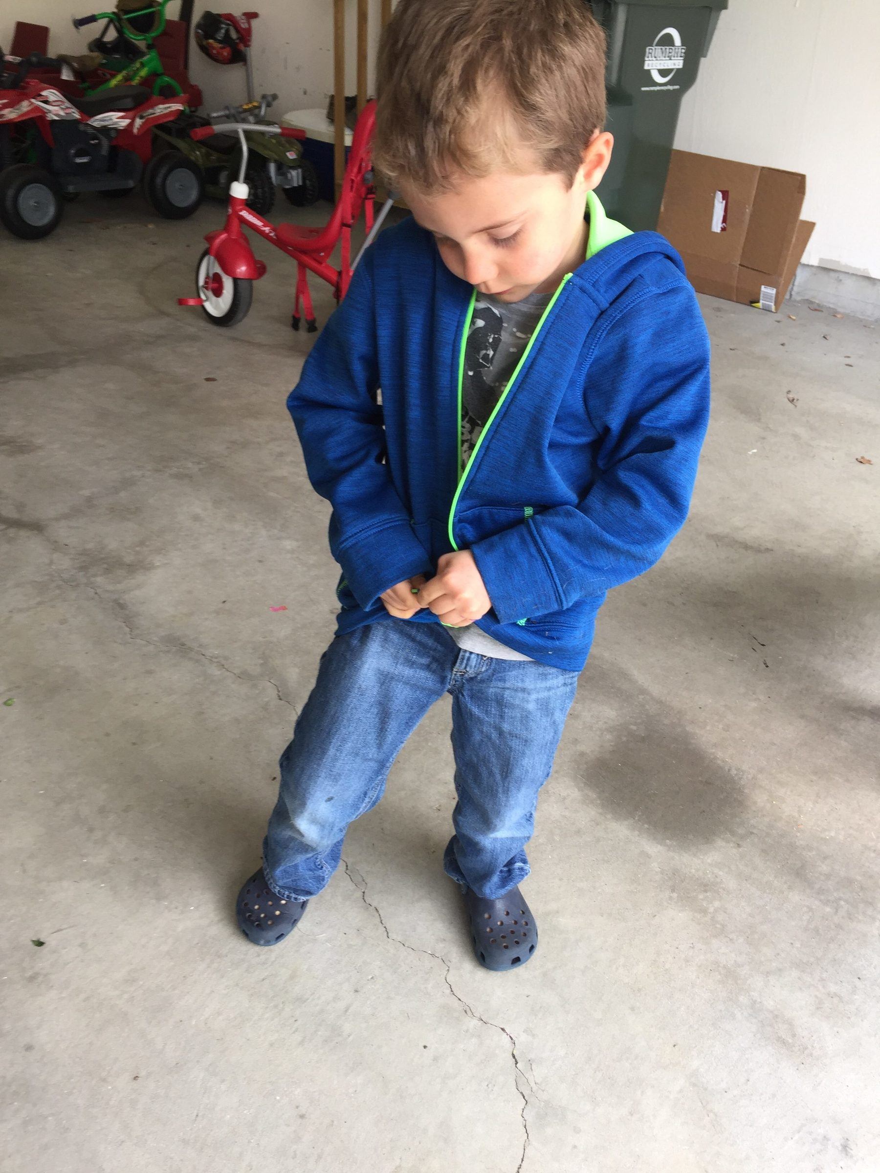 Dressing Your Child: A Parent'S Guide To Fashion - 9fktl8f